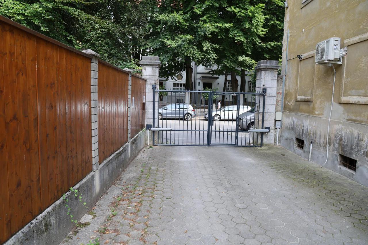 Love Nest Apartment Ljubljana Exterior foto